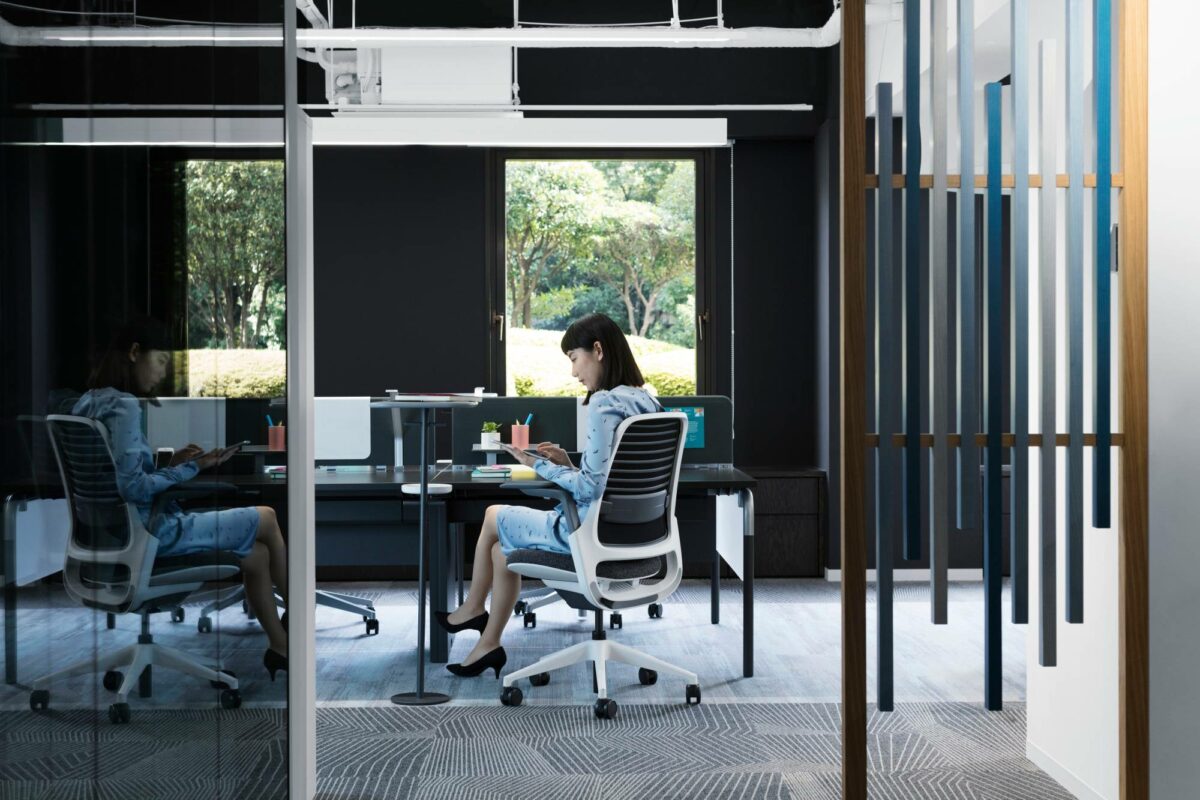 ห้องทำงานของเจ้าของ หรือผู้บริหาร อยู่เป็นลำดับแรก และสังเกตได้ชัดเจน