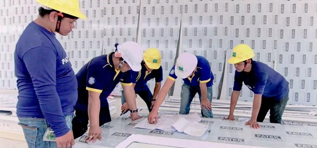 ทีมงานติดตั้งหน้างาน